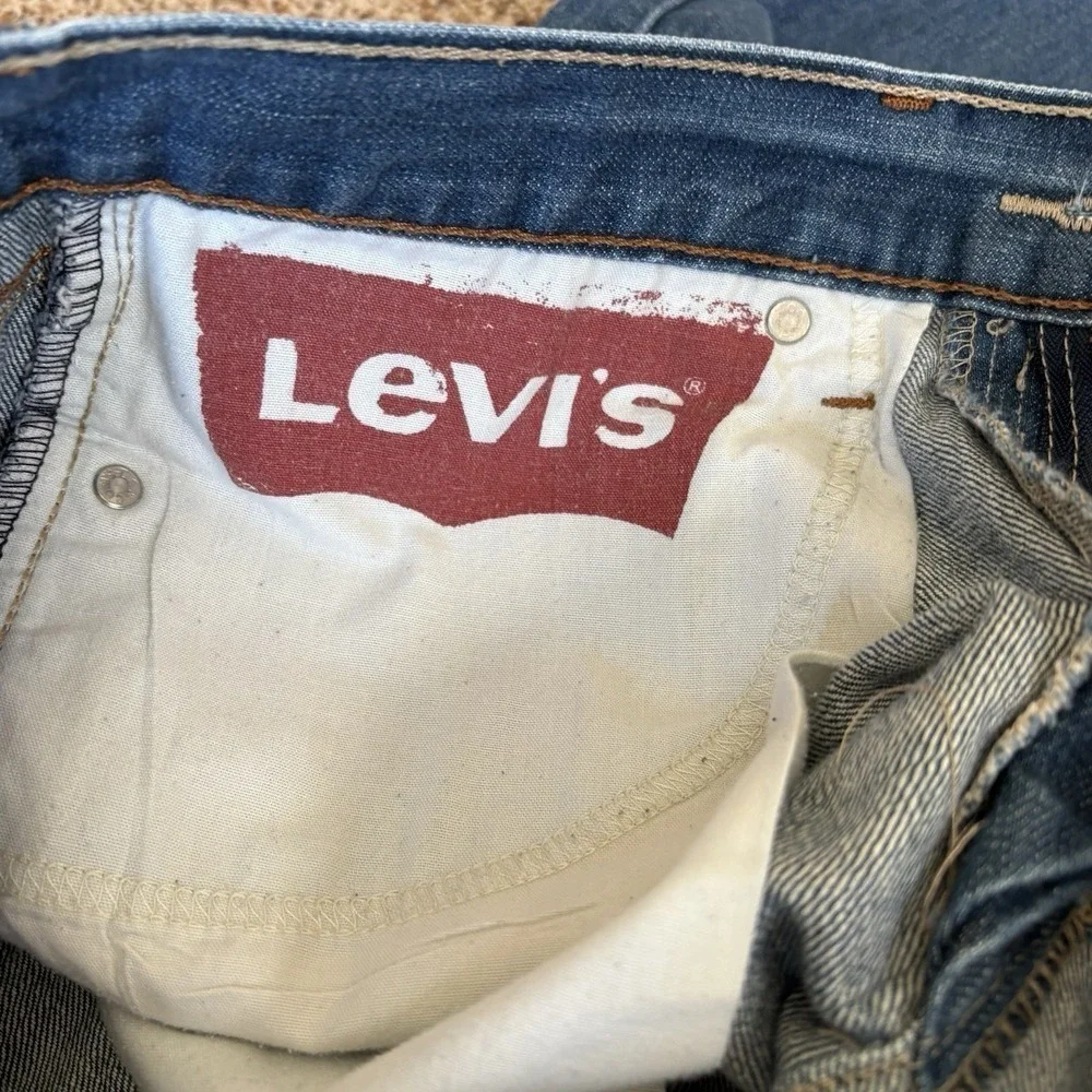 Levi's 514 Slim Straight Jeans Men 31x30 Medium Wash Cotton Zip‎ Fly Pockets